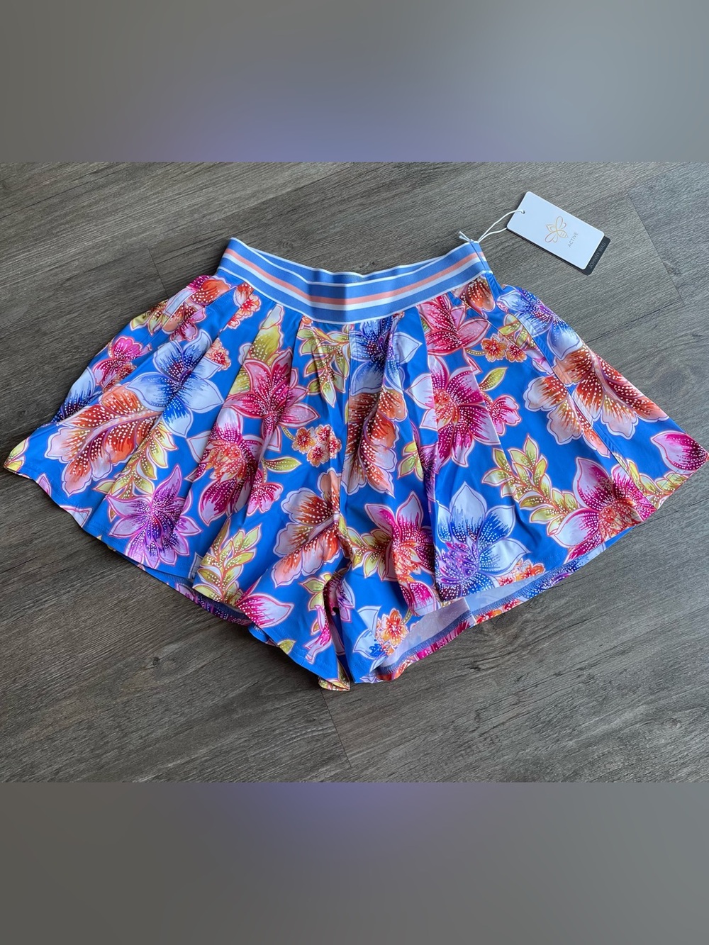 Johnny Was Bee Active Flutter Shorts XS Leilah Floral Lightweight Pleated NEW